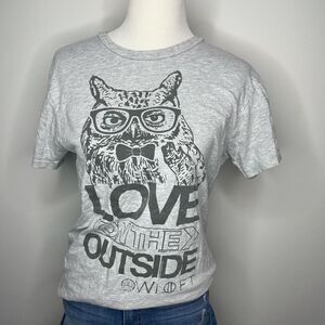 5/$25💜 Hanes- Grey Graphic Tee "Love on the outside"